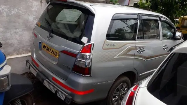 Toyota Innova 2.5 G 2015