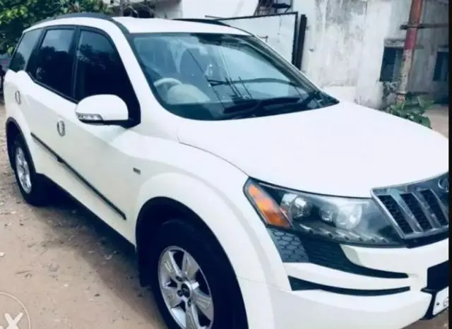 Mahindra XUV500 W8 2012