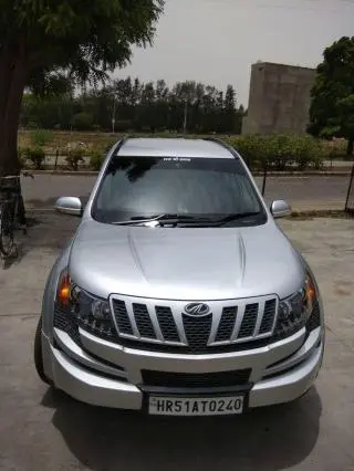 Mahindra XUV500 W6 2012