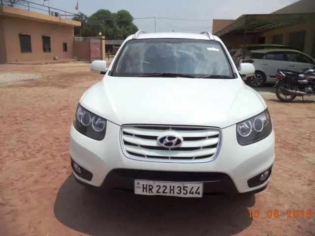 Hyundai Santa FE 2 WD AT 2012