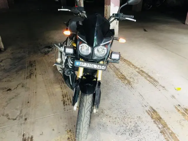 Mahindra Mojo 300cc 2016