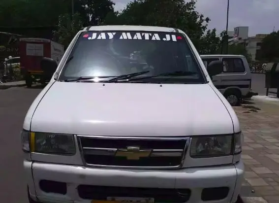 Chevrolet Tavera LS 2011