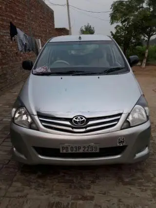 Toyota Innova 2.5 G2 2005