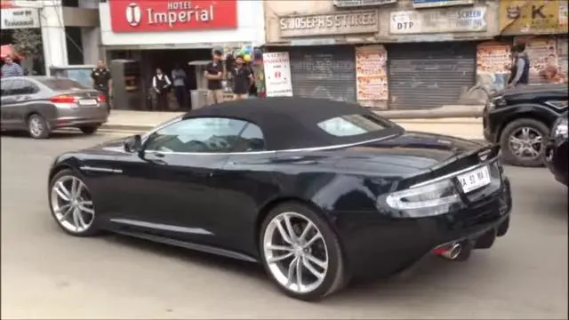 Aston Martin DBS V12 Volante 2011