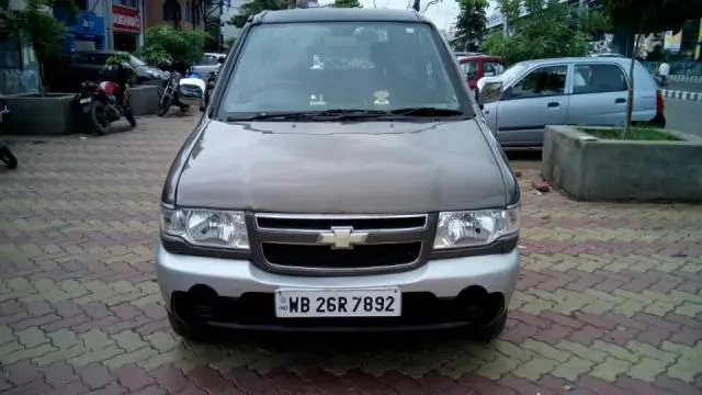 Chevrolet Tavera Neo LT- 9 STR BS-III 2012