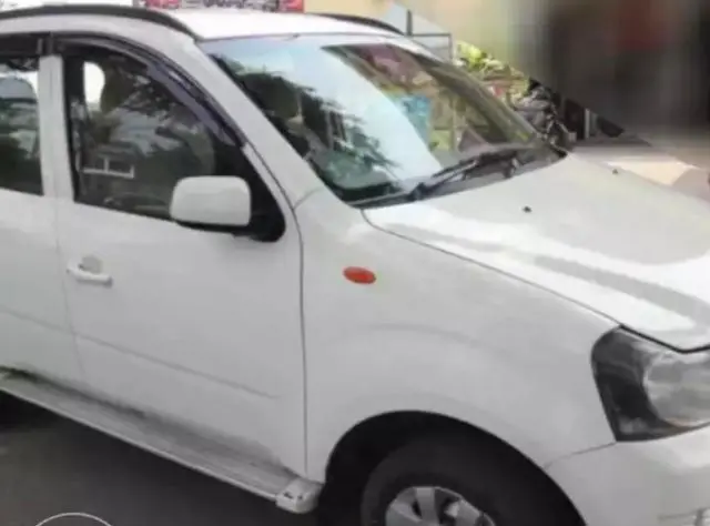 Mahindra Quanto C4 2016