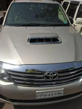 Toyota Fortuner 3.0 4X4 MT 2013