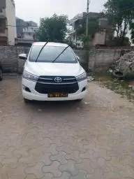 Toyota Innova Crysta 2.4 GX 8 STR 2017