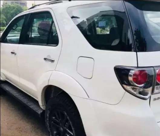 Toyota Fortuner 3.0 4x4 AT 2013