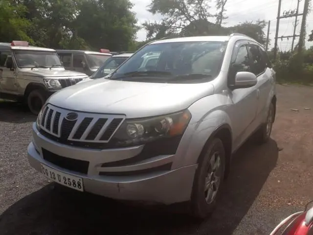 Mahindra XUV500 W8 2013