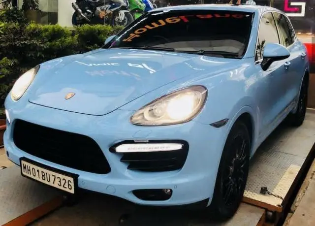 Porsche Cayenne S Hybrid 2011