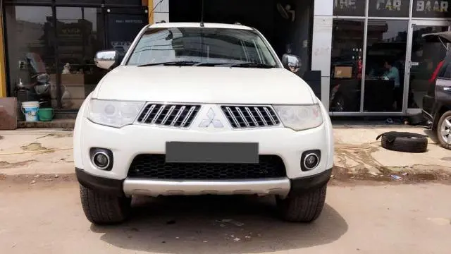 Mitsubishi Pajero Sport 2.5 MT 2013