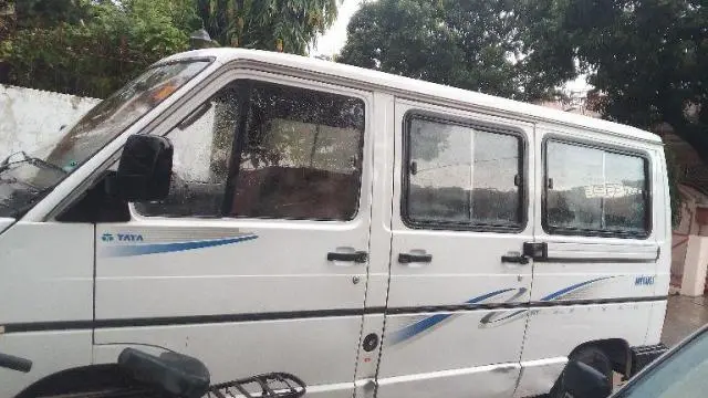 Tata Winger Platinum BS-III 2013
