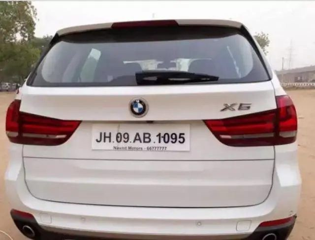 BMW X5 xDrive30d Pure Experience (5 Seater) 2015