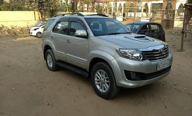 Toyota Fortuner 3.0 4X2 AT 2014