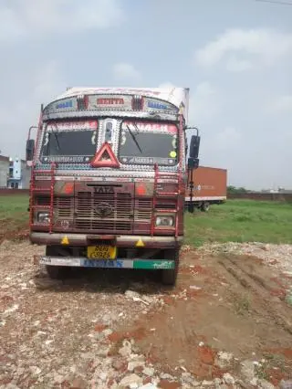 Tata LPT-1613 5915/Cab 2015