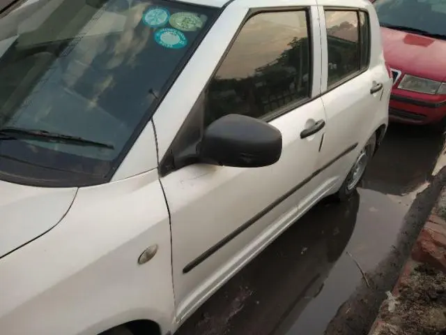 Maruti Suzuki Swift LXi 2010