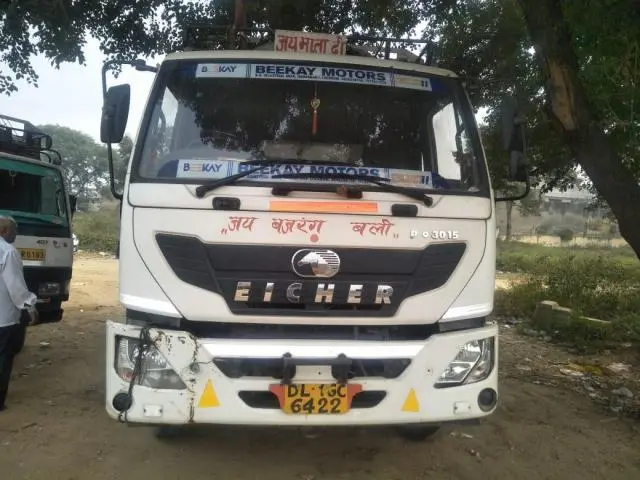 EICHER PRO 3015 4490/19 FT/CAB 2015