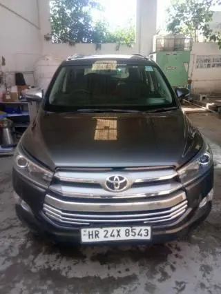 Toyota Innova Crysta 2.4 G 7 STR 2018