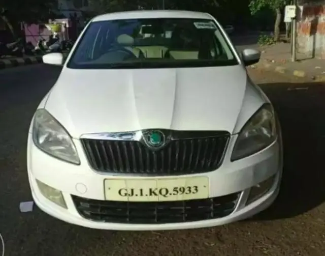 Skoda Rapid ELEGANCE 1.6 TDI MT 2012