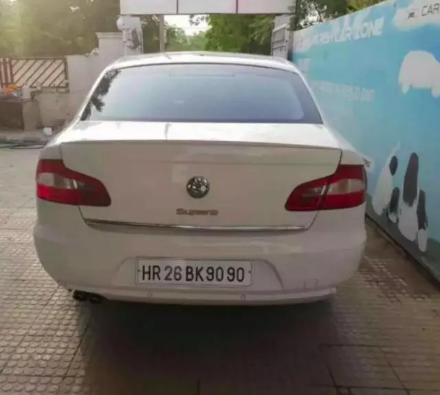 SKODA SUPERB Elegance 1.8 TSI AT 2011