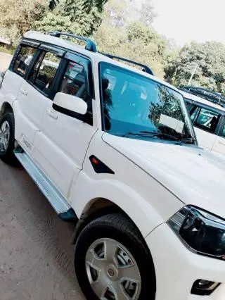 Mahindra Scorpio LX BS IV 2016