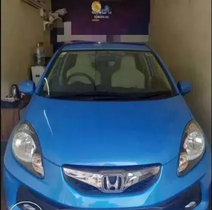Honda Brio V MT 2011