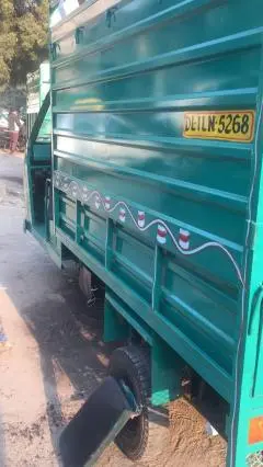 Mahindra Champion Load CNG 2011