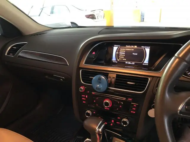 Audi A4 2.0 TDI S line 2012