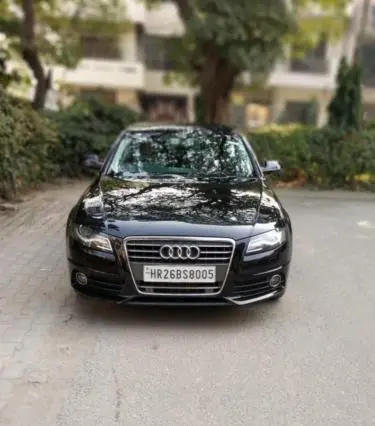 Audi A4 2.0 TDI S line 2012