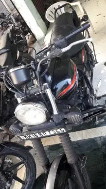Bajaj Avenger Street 220 2015