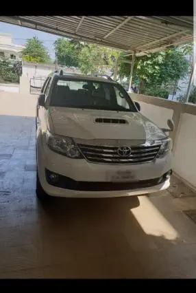 Toyota Fortuner 3.0 4X2 AT 2013