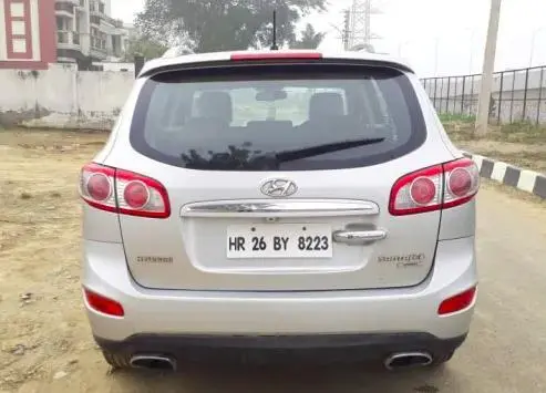 Hyundai Santa Fe 2WD MT 2013