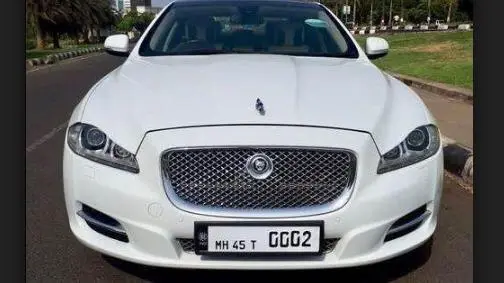 Jaguar XJ 2.0L Portfolio LWB 2013
