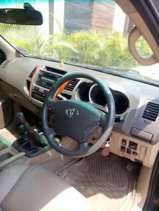 Toyota Fortuner 3.0 4X4 MT 2009