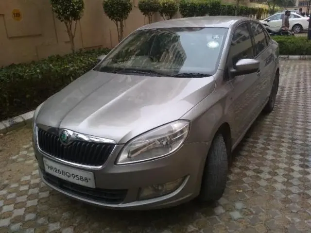 Skoda Rapid 1.6 TDI MT ACTIVE 2012