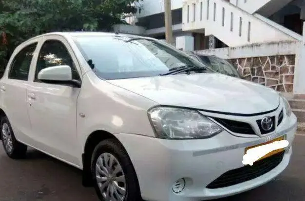 Toyota Etios Liva GD SP 2015