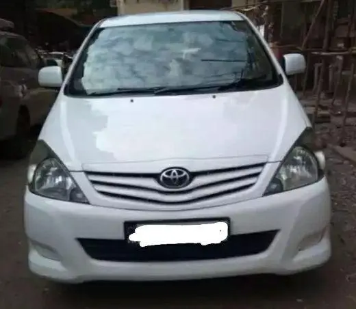 Toyota Innova 2.5 ZX 7 STR BS III 2011