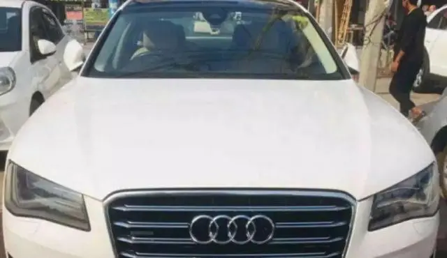 Audi A8 L 4.2 FSI Quattro 2013