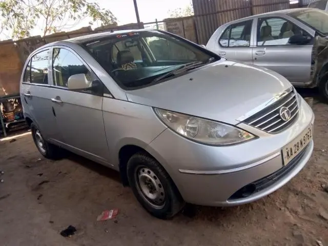Tata Indica Vista LX Quadrajet 2015