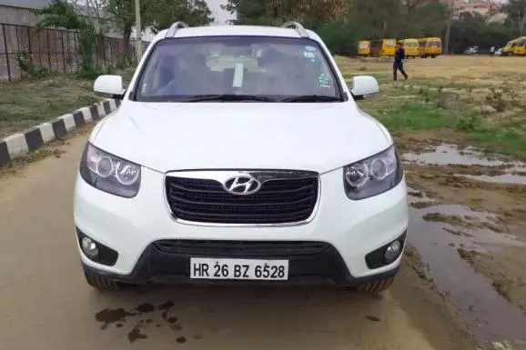 Hyundai Santa Fe 2WD MT 2013