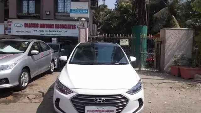 Hyundai Elantra 2.0 SX (O) AT 2017