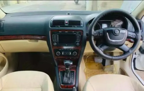 Skoda Laura L&K 2.0 TDI AT 2010