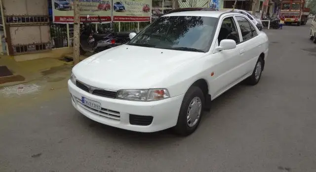 Mitsubishi Lancer SLXi 1.5 2002