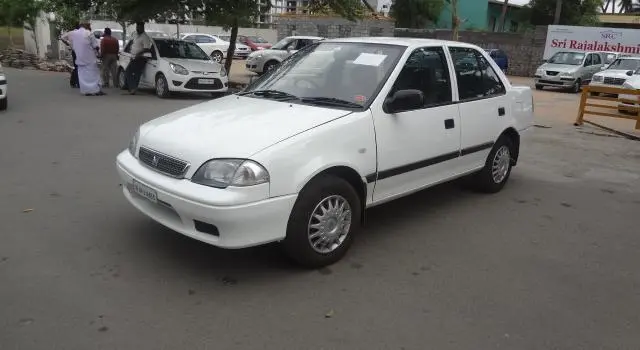 Maruti Suzuki Esteem LX 2004