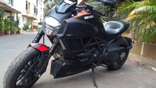 Ducati Diavel 1200cc 2015