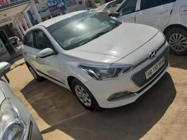 Hyundai i20 Sportz 1.4 CRDi 2014