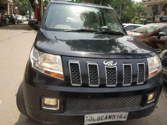Mahindra TUV300 T8 mHAWK100 2016