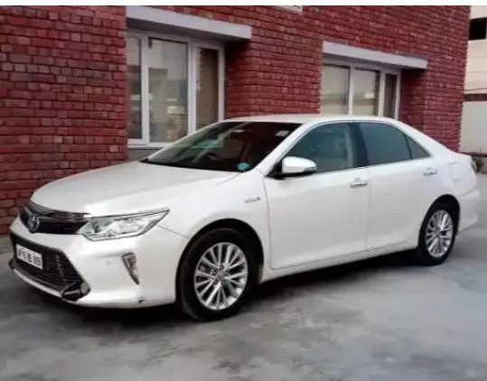 Toyota Camry Hybrid 2016