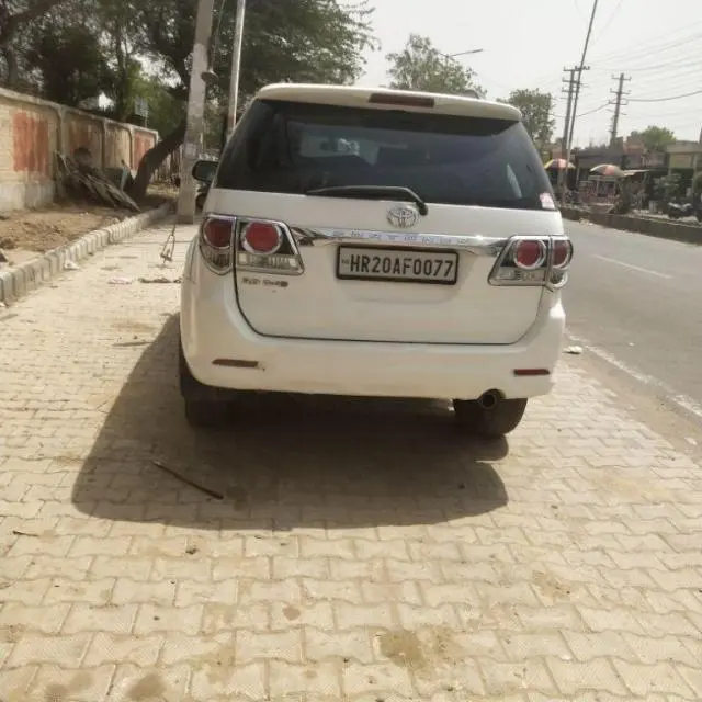 Toyota Fortuner 3.0 4X4 MT 2015